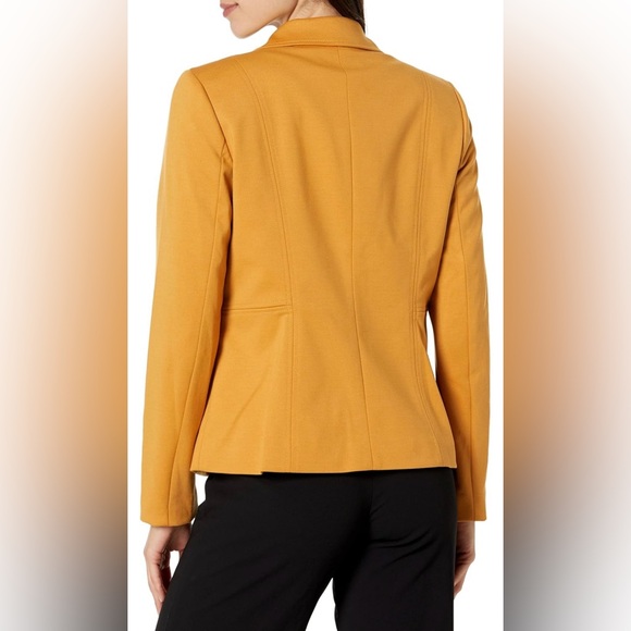 Kasper Women's Plus Size 1 Button Notched Collar JKT - Picture 2 of 6